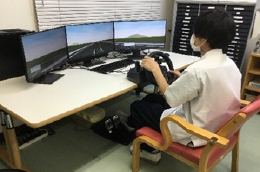 ドライブシュミレーター